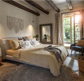  4 Bedroom Villa with Infinity Pool near Rovinj, Istria, Sleeps 8